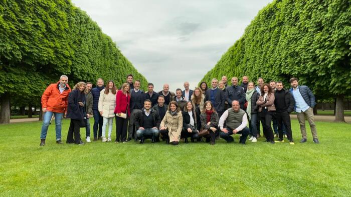 EsadeExecEd's tweet photo. Los participantes del programa #EsadePMD de Esade Executive Education han disfrutado de su estancia en la prestigiosa escuela de negocios @HECParisExecEd. Esta experiencia les ha permitido profundizar en la estrategia empresarial de manera global.🌏✈️ https://t.co/z5AJoxlD0T