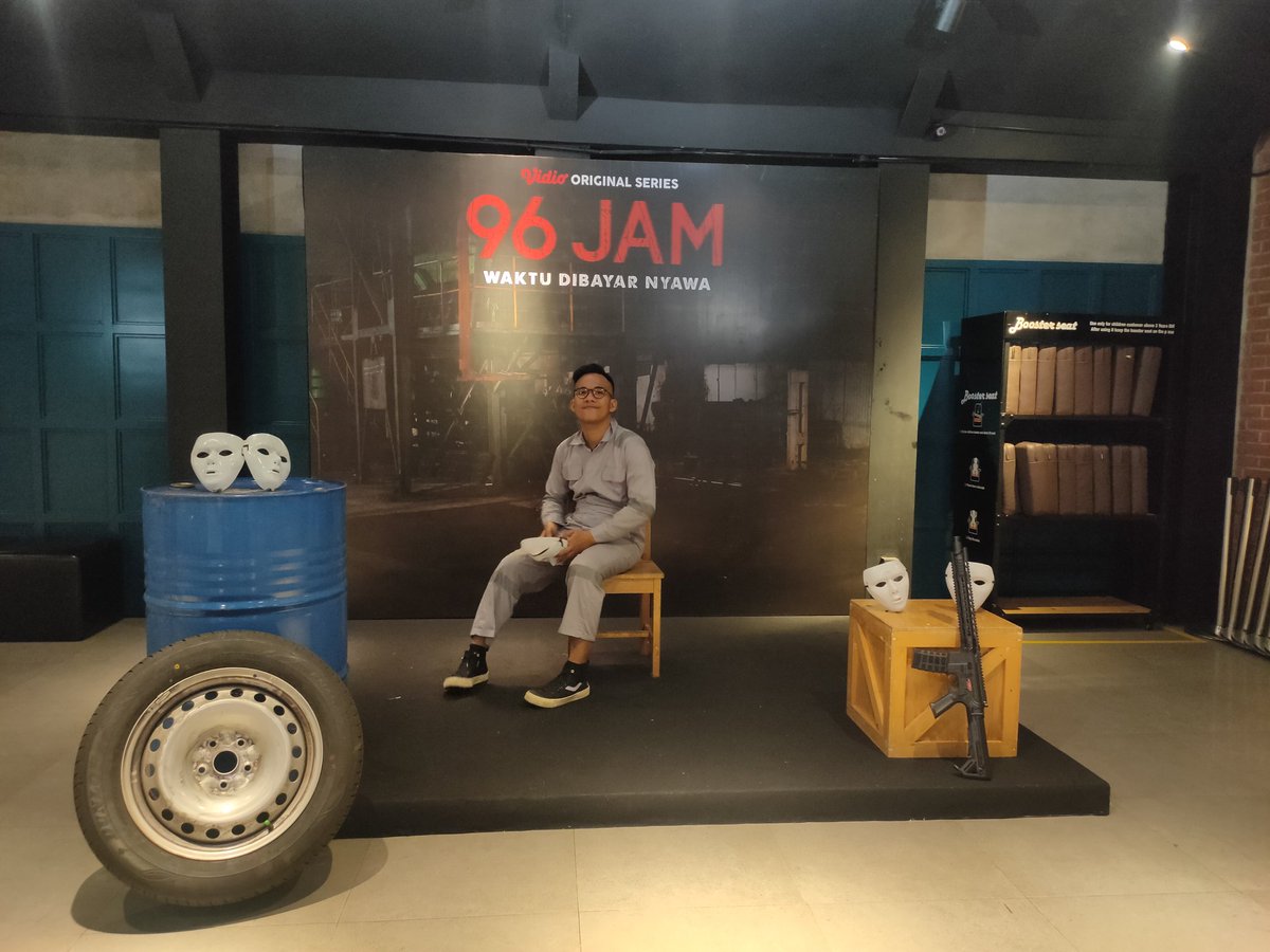 Nontoners's tweet photo. Diculik ke press screening episode perdana @vidio Original Series terbaru 96 JAM dibintangi Maudy Effrosina, Tengku Rifnu Wikana, Bastian Steel & Ratu Felisha.
#96Jam https://t.co/k3OOz8Rt8e