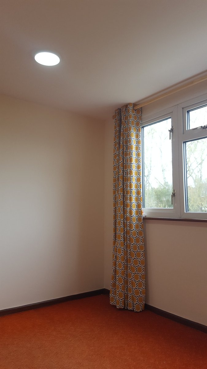 Decor_Superior's tweet photo. Bedroom completed and another very happy customer. Also freshened up is the staircase to the bedroom
#Orpington #Chelsfield #Decorating https://t.co/Dw1LLLpoj5
