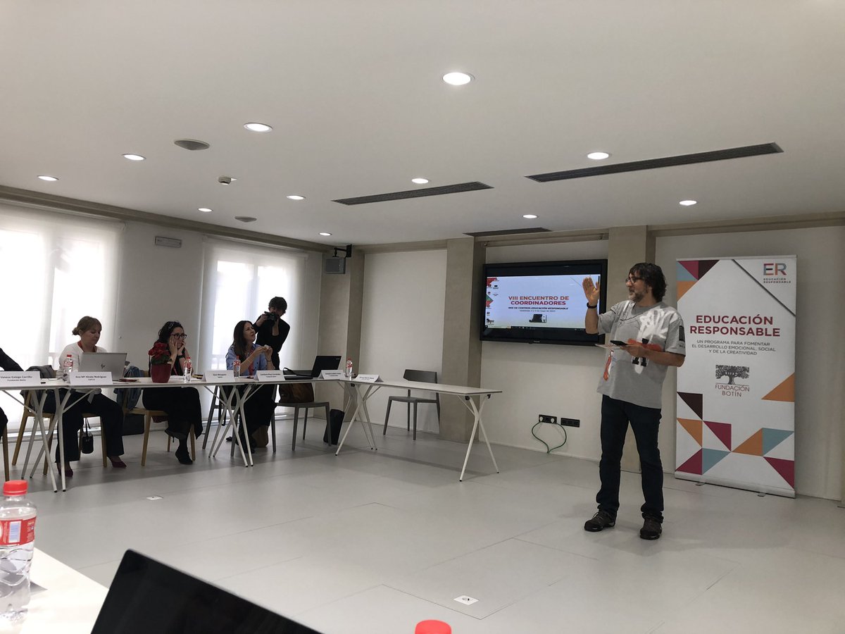 mdgraci's tweet photo. Encuentro de coordinadores. Red de centros Educación Responsable. Primera jornada @fundacionbotin @CPRRegionMurcia @ProgramasRM @sifopcarm @SADMurcia @Educarm https://t.co/ntrTTrvXSV