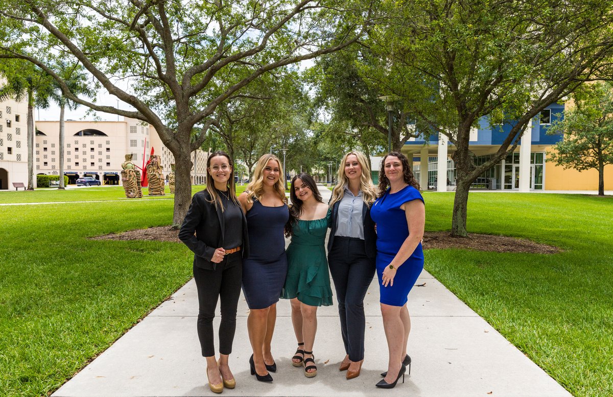 It's a wrap! We are  honored to have served you all this year and we are grateful for the continuous support!
From left to right: Secretary, Claudia Suarez, RSO Representative, Melina Haberl, Treasurer, Susana Perez, our President, Maria Zyla, and Vice-President, Giovanna Violi.
