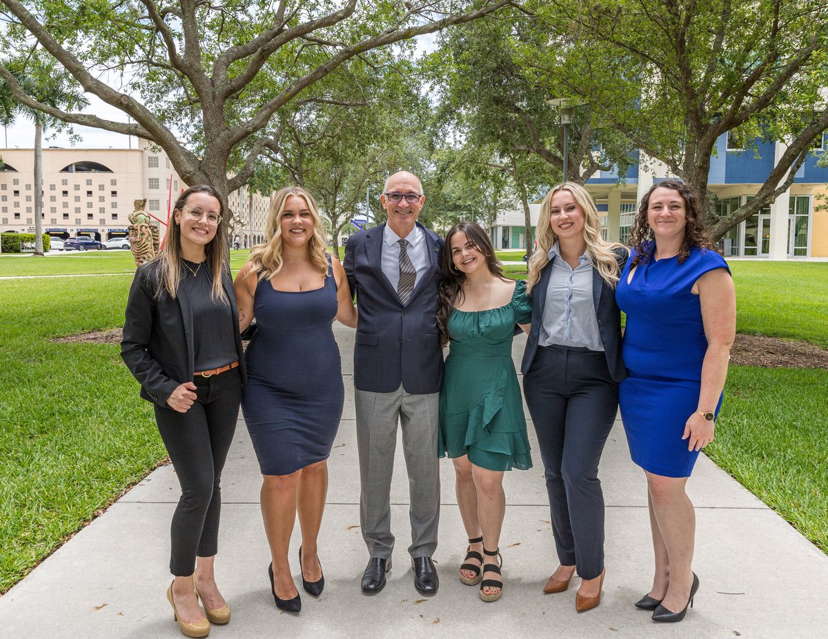 dohgsafiu's tweet photo. @FIU President @FIUPresident also made an appearance 👀 #DOHGSA https://t.co/hsJyYSY6mG