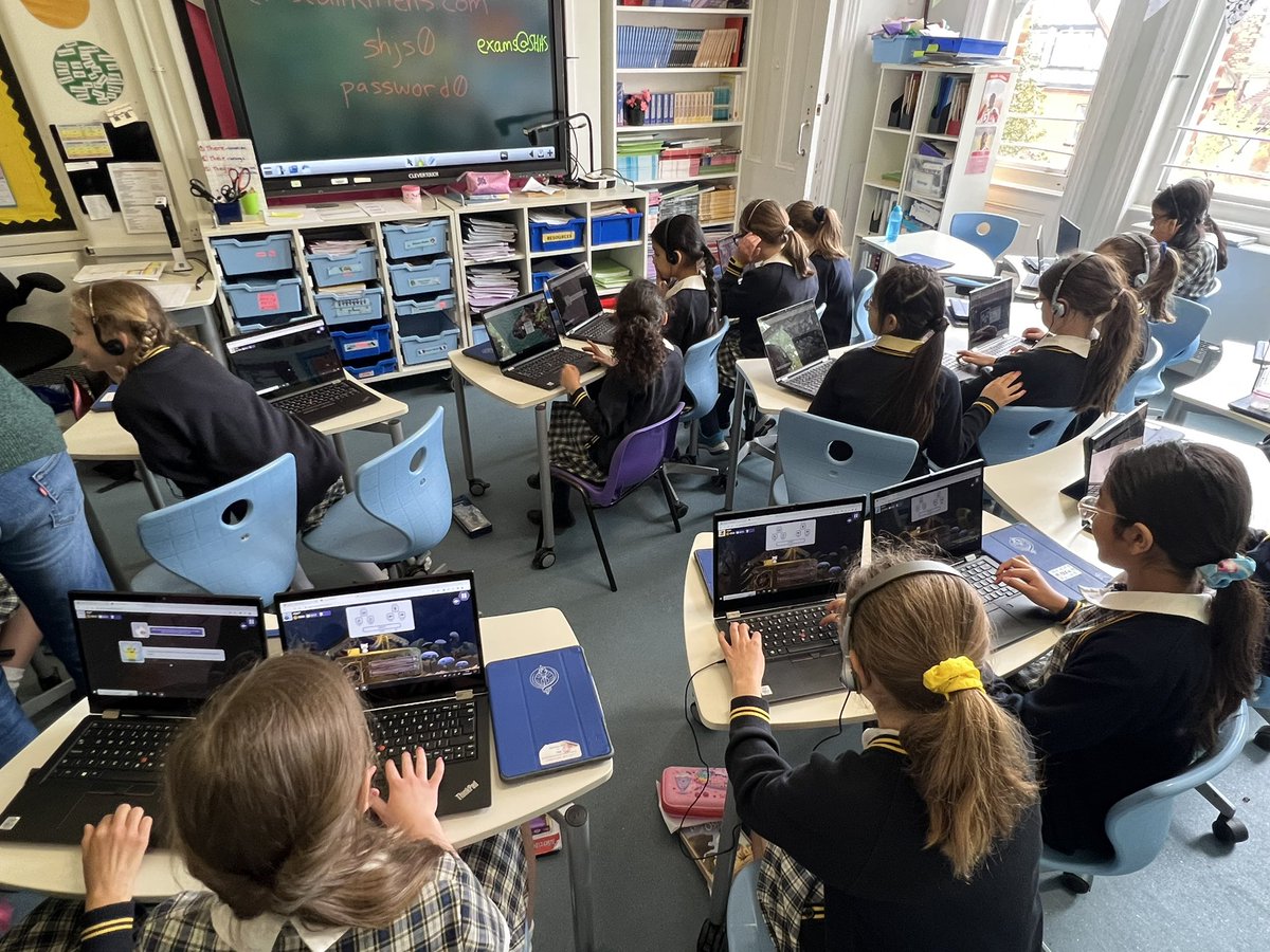 Game testing at @GDST South Hampstead Junior School - our newest Educational Development Partner 👾😸  #coding #education