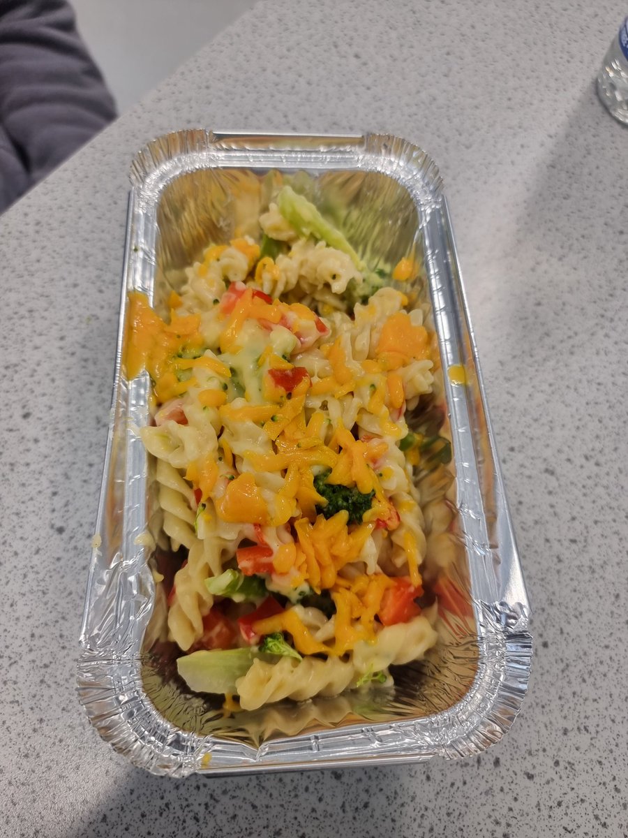 HeNewbattle's tweet photo. Ready steady Cook with the S2 yesterday a trolley of veg, cheese, pasta, noodles, milk. Some interesting dishes.
@MrMillarPE
@newbattlehigh @NewbattlePE https://t.co/57xAmEENIp