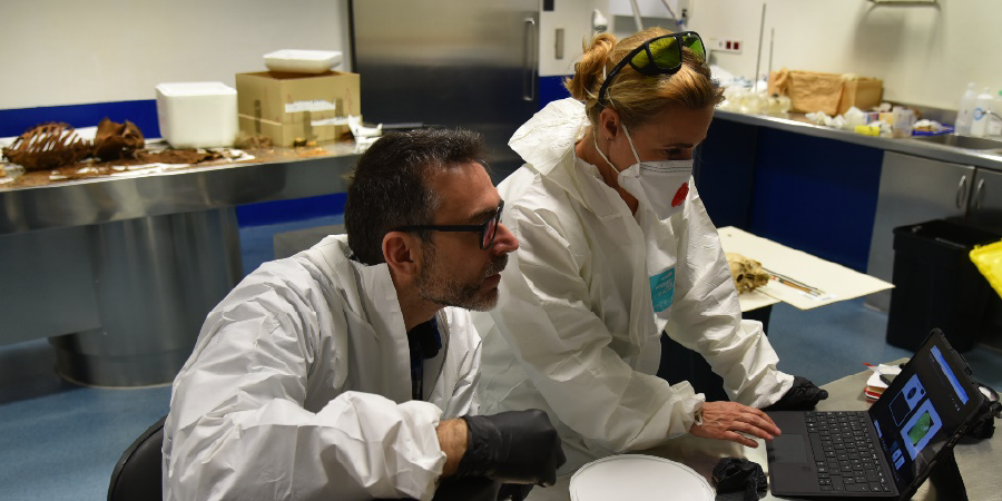 IndraCompany's tweet image. La División de Policía Científica de @mossos d'Esquadra dispone de un nuevo equipo de análisis químico avanzado con tecnología LIBS para los estudios de la disciplina de balística, la solución iForenLIBS de Indra.
#Seguridad #Forense #Balística
bit.ly/3LxBEur