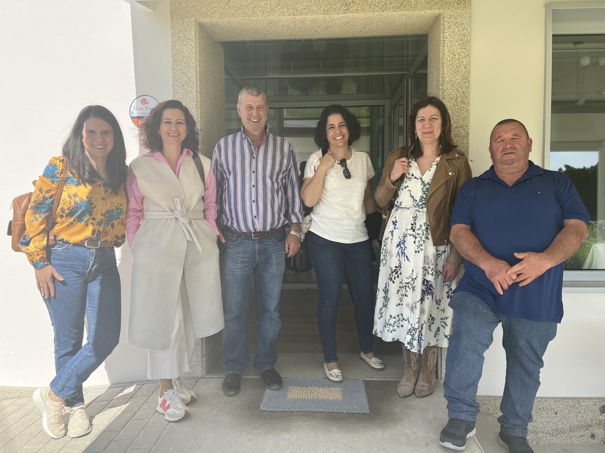 redgrupospesca's tweet photo. 🌊Conociendo la Costa Sostible🎣
Manuela, gerente del @GCostaSostible, ha acogido durante dos días a la #REGP para mostrarle las interesantes iniciativas que se han implantado en
este territorio gracias al apoyo del #GALP y la financiación europea: https://t.co/QGID1OOK8f