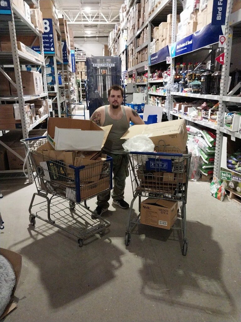 Brandon73676211's tweet photo. Pack down last night by our overnight team! Awesome teamwork from across the store! #packdown #Teamwork #675CharlestonWV @JBBailey9 @BenitoKomadina https://t.co/8uqUTguyyi