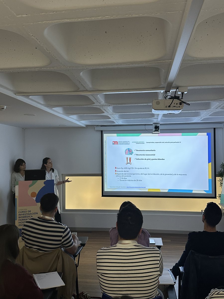 🧪Ensayo clínico SePkLin, ensayo independiente y pragmático que pretende demostrar superioridad de la dosificación personalizada de linezolid con PK/PD. 
📅Hoy en #IBFH23 <a href="/TeresaRJato/">Teresa R Jato</a> e <a href="/Iriavarey/">Iria Varela Rey</a> nos cuentan su relevancia y los trámites para su autorización y financiación.