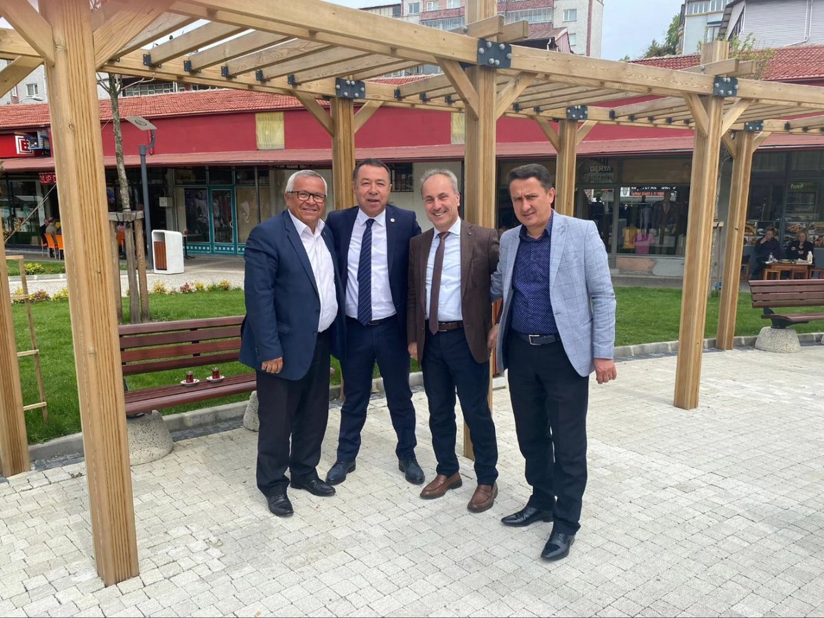 BayramBaol3's tweet photo. Seçim çalışmalarımız kapsamında Kilimli'deydik. Türkiye Yüzyılı için çalmadık kapı, sıkmadık el bırakmayacağız. https://t.co/bPG2dHW420