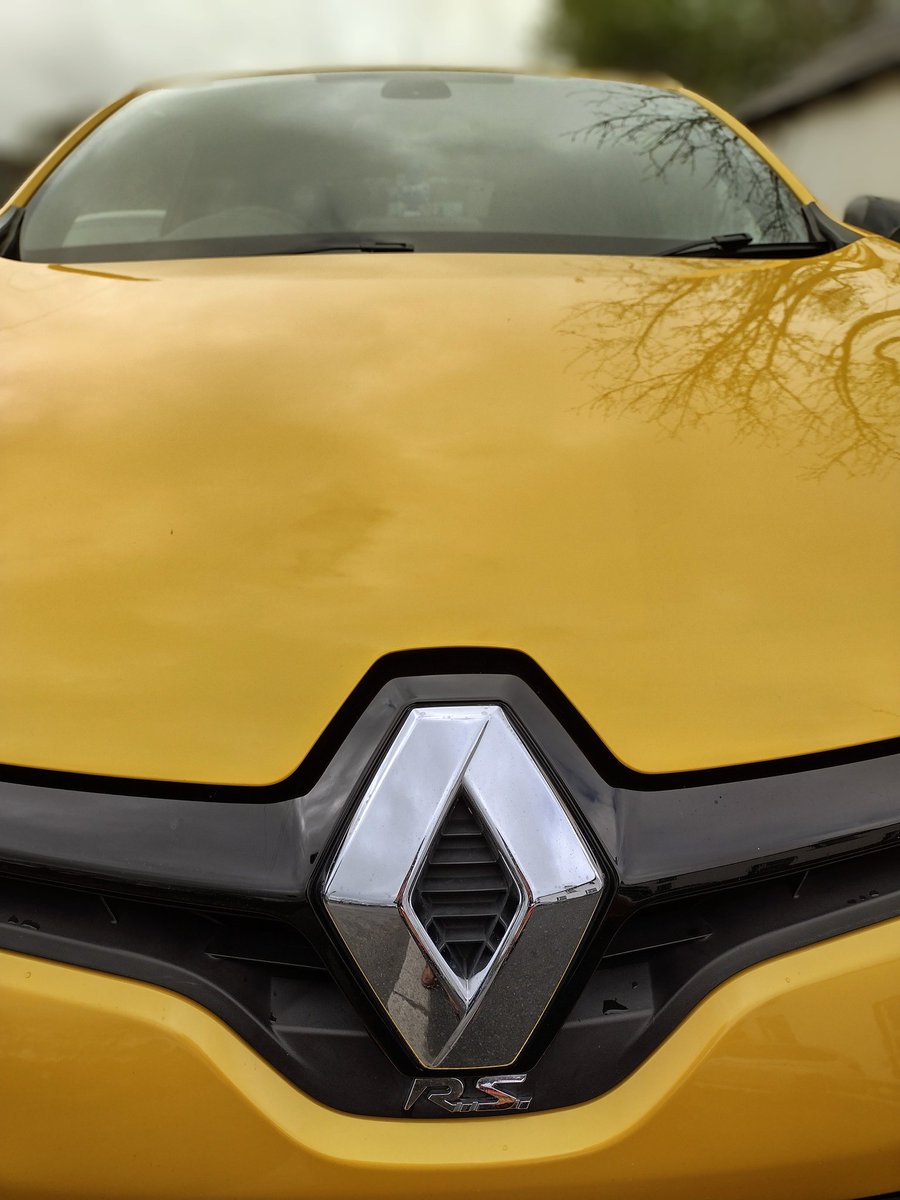 Custos718's tweet photo. The Renault Mégane Renault Sport (alternatively Renault Mégane RS) is a series of high-performance hatchback models based on the Renault Mégane, produced since 2004 #renault #renaultmegane #renaultmeganers #renaultmeganesport #renaultmeganeetech #RS #frenchcar #frenchvoiture https://t.co/RB1mtRmPDc