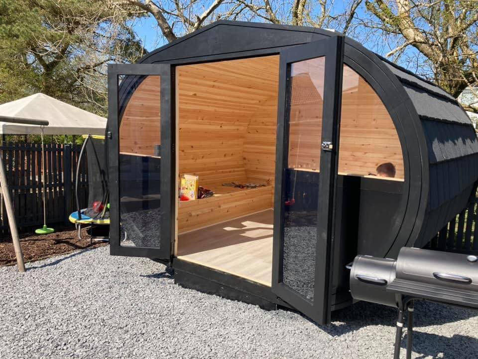 SquidInkDesign's tweet photo. Sunshine ✔️

Blue skies ✔️

Multipurpose garden room 👌

https://t.co/o67X7WX7iI

#sidglampingframes #gardenroom #gardenroomsproject #glampingpodframekit #homeoffice https://t.co/imryTubX7t