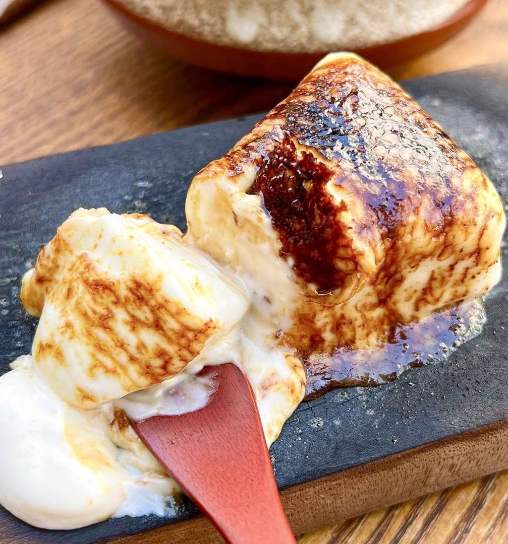 ゴールデンウイークが終わったら行きたい！浅草で食べられる炙りチーズケーキが美味しそう！