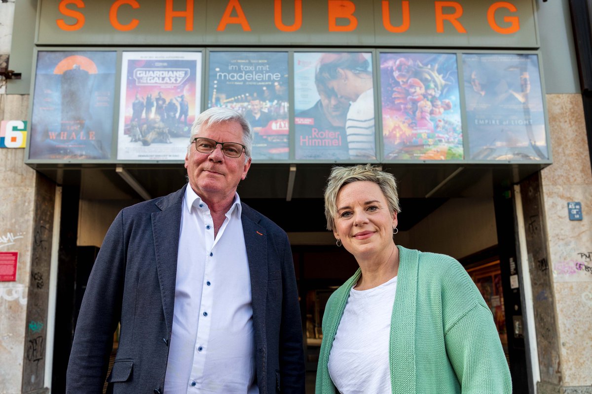 DJV_NRW's tweet photo. 120 Medienschaffende und Interessierte zu Gast in #Gelsenkirchen: WikiLeaks-Chef Kristinn Hrafnsson, #Monitor-Leiter Georg Restle und unsere Landesvorsitzende Andrea Hansen diskutierten am #TagDerPressefreiheit [1]

📸André Przybyl
@WDR @georgrestle @KristinnHrafn @FreeAssange_eu https://t.co/7P3a7BLfuR