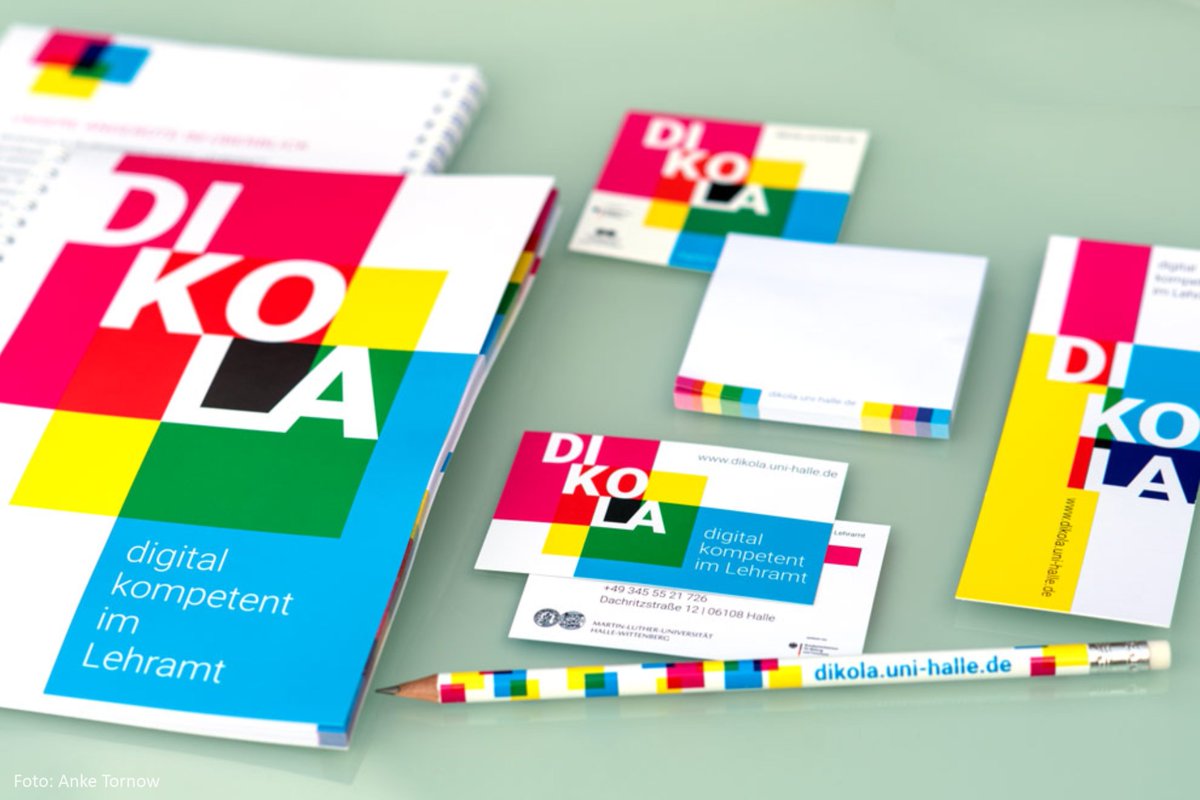Universität Halle (inaktiv) (@unihalle) on Twitter photo Nach 3 Jahren Förderung zieht das Projekt <a href="/dikola_mlu/">DikoLa - Digital kompetent im Lehramt</a> kommende Woche auf einer Tagung Bilanz und blickt in die Zukunft. Die Projektverantwortlichen Dr. Katharina Heider & Prof. Dr. <a href="/MatthiasBallod/">Matthias Ballod</a> berichten vorab über Hintergründe und erste Ergebnisse: mlu.de/dv6zz Nach 3 Jahren Förderung zieht das Projekt <a href="/dikola_mlu/">DikoLa - Digital kompetent im Lehramt</a> kommende Woche auf einer Tagung Bilanz und blickt in die Zukunft. Die Projektverantwortlichen Dr. Katharina Heider & Prof. Dr. <a href="/MatthiasBallod/">Matthias Ballod</a> berichten vorab über Hintergründe und erste Ergebnisse: mlu.de/dv6zz