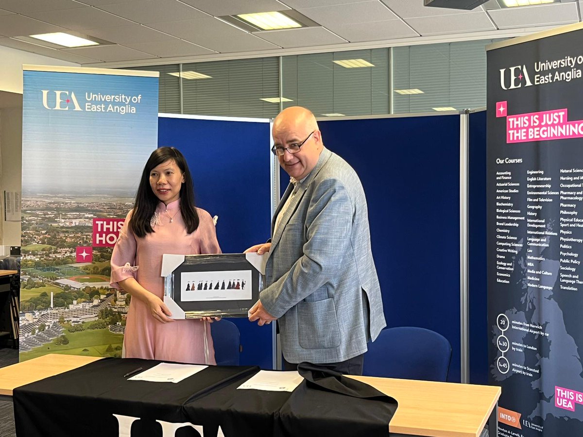 UKA_PEN's tweet photo. So pleased that the long standing collaboration between UEA and Tay Nguyen University has been formalised with the signing of a MoU to facilitate growing student exchange and research projects between the institutions @msearcey24 @ueapharmacy #pharmacyeducation https://t.co/gaojHNHpBl