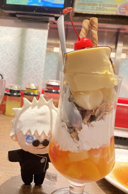 スパコミお疲れ焼肉〜!  パフェ似合いすぎな5