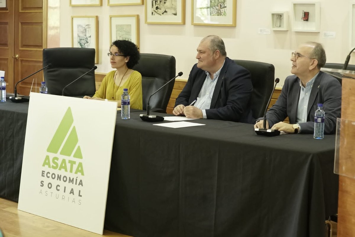 asataasturias's tweet image. Iniciamos la Jornada sobre Innovación en el sector de los cuidados. Hoy, en Vegadeo se darán cita diversos expertos para analizar nuevos productos y servicios que permiten la transformación del sistema de cuidados de larga duración.

#LLES #LivingLAB #EconomíaSocial #Innovación