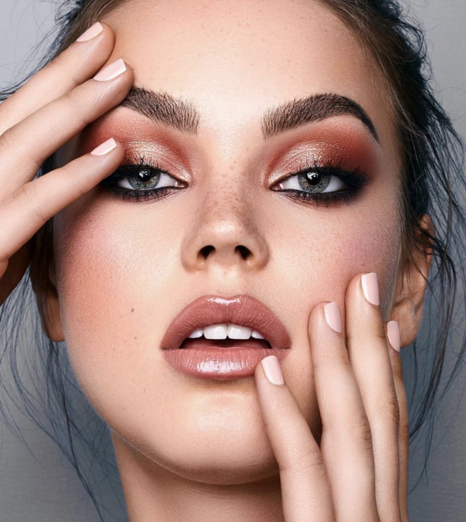 MakeuupMaven's tweet photo. Unleash your inner artist with Makeup Maven! Our expert tips and tutorials will help you master the latest makeup trends and techniques. Follow us for daily inspiration. 🎨💄 #makeup #beauty #MakeupMaven https://t.co/QWLwPrere8