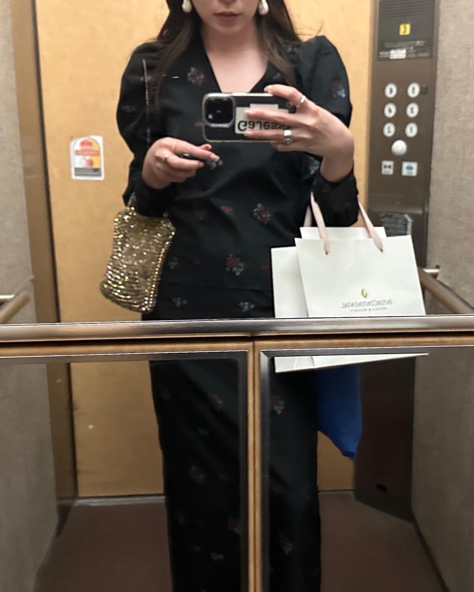 【三條場夏海着用】nanushka ベルベットドレス FASHION】 三條場夏海 @natsumi_sanjouba のdaily life Vol. 11 「個人