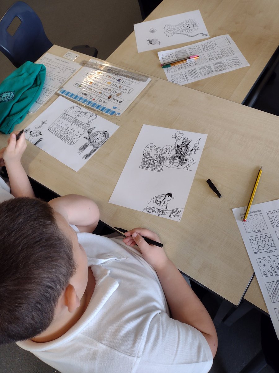 CPickeringPri's tweet photo. #Y4MOR are taking inspiration from the Coronation invite designer during their workshop with local artist Charlotte Eldred! @Artyjamie1746 what do you think? https://t.co/wQkOheoPDL