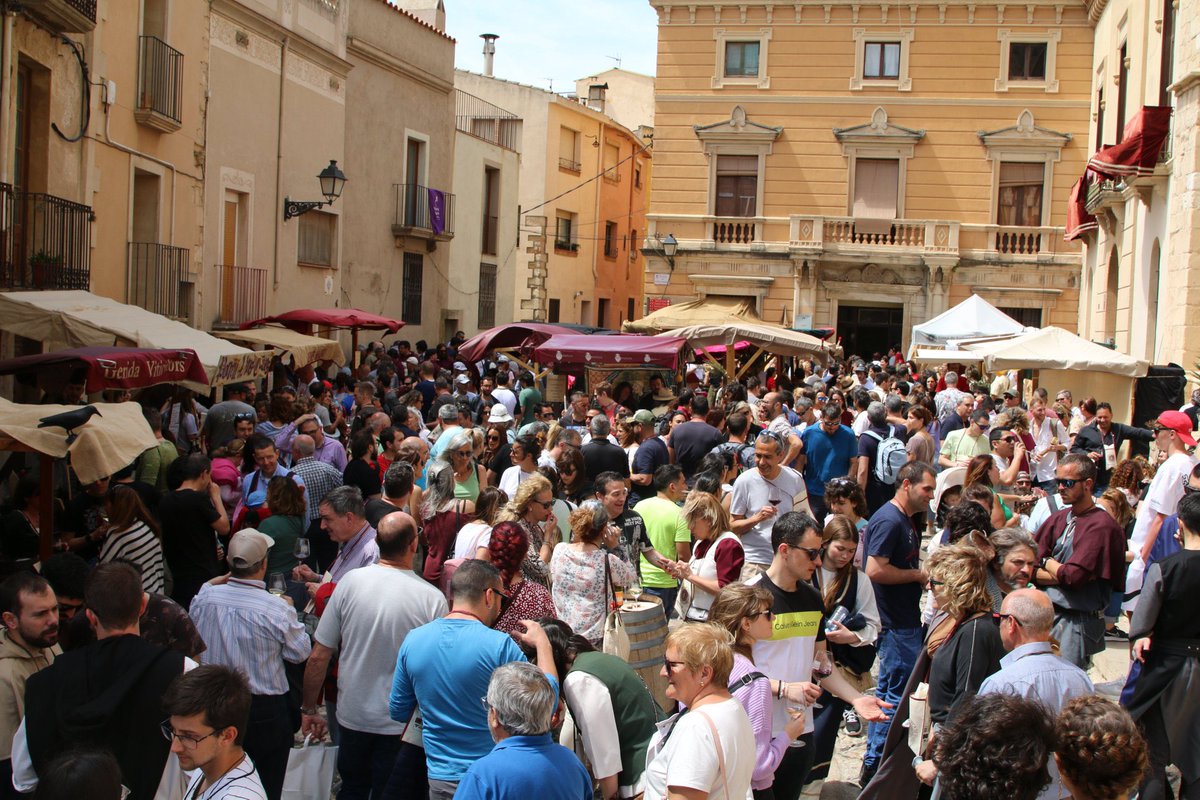 Gràn èxit de tastos al Mercat de vins i caves de la DO Conca de Barberà doconcadebarbera.com/gran-exit-de-t… (Foto: @setmanamedieval )