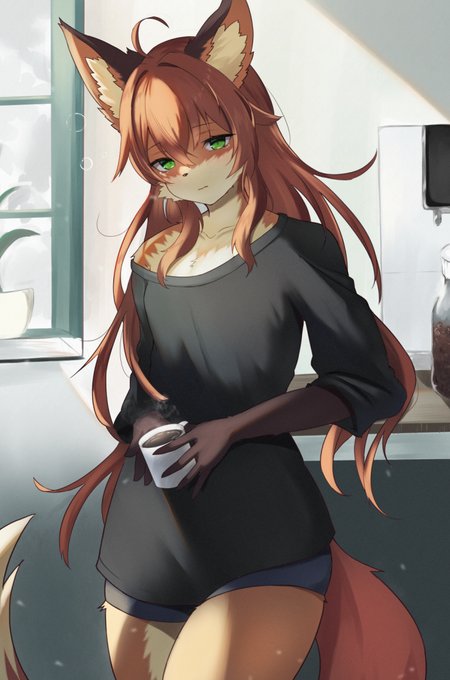 寝起きでねむねむ🦊 