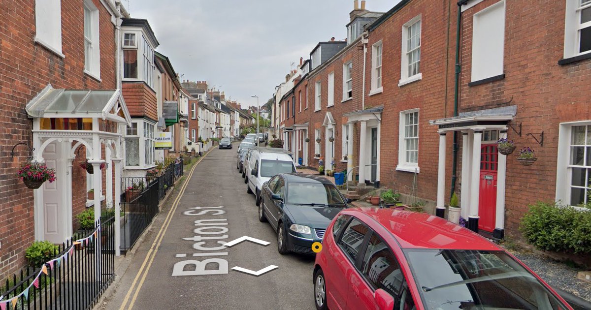 cr8_communities's tweet image. We love seeing your nominations for Britain's Best Street! What street do you think is best? Let us know by taking a minute to drop a pin in our interactive map by clicking this link 📌 lnkd.in/ekepRmcB #Britainsbeststreet #survey #interactivemap #coronation