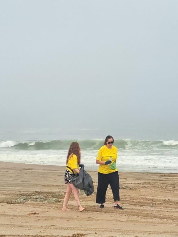 DHLAfrica's tweet photo. From plastic to praise, our DHL Windhoek team visited the Walvis DHL community to deliver the 7th annual beach clean-up mission by making a difference in protecting the wildlife.
#DHLDelivers #DHLNamibia #AsOne #GoHelp https://t.co/qIGA84efps