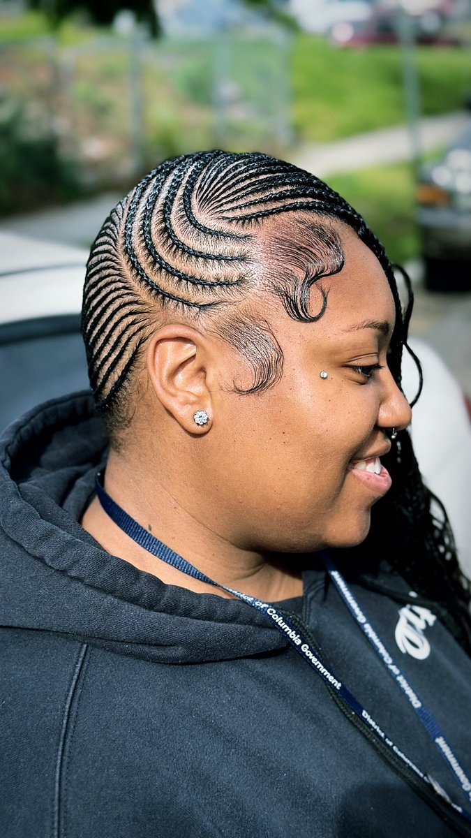 unicornpuzz's tweet photo. Keep In Mind That Im an Artist and I’m Sensitive About My Shit… RT for Free… Link in Bio🪄🪄🪄🔮#dmv #houston #dmvbraider #houstonbraider https://t.co/DeOb3sLiew