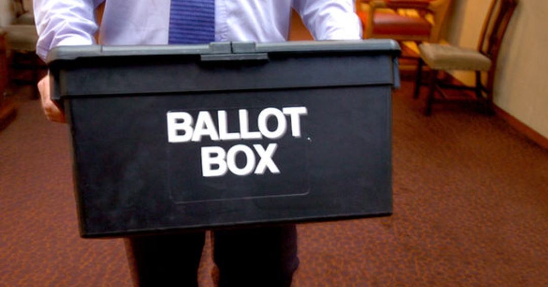 #Leicester’s 125 polling stations are being staffed today by 690 people.

When polls close at 10pm tonight, voting slips will be securely transferred in 369 ballot boxes to the count venue, where 610 people will count them on Friday.
Use your vote!