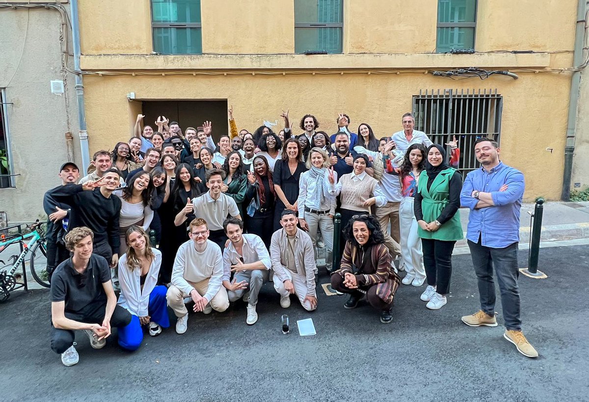 Séminaire Improbable 💡 |Après 3 jours intenses de réflexion et de création sur les territoires de demain, les étudiants en Master management public ont fait usage de la méthode Art Thinking pour créer 11 oeuvres d'art exposées à <a href="/LaNonMaison/">LA NON-MAISON</a>. + d'infos➡️ lnkd.in/d6gtMkWf