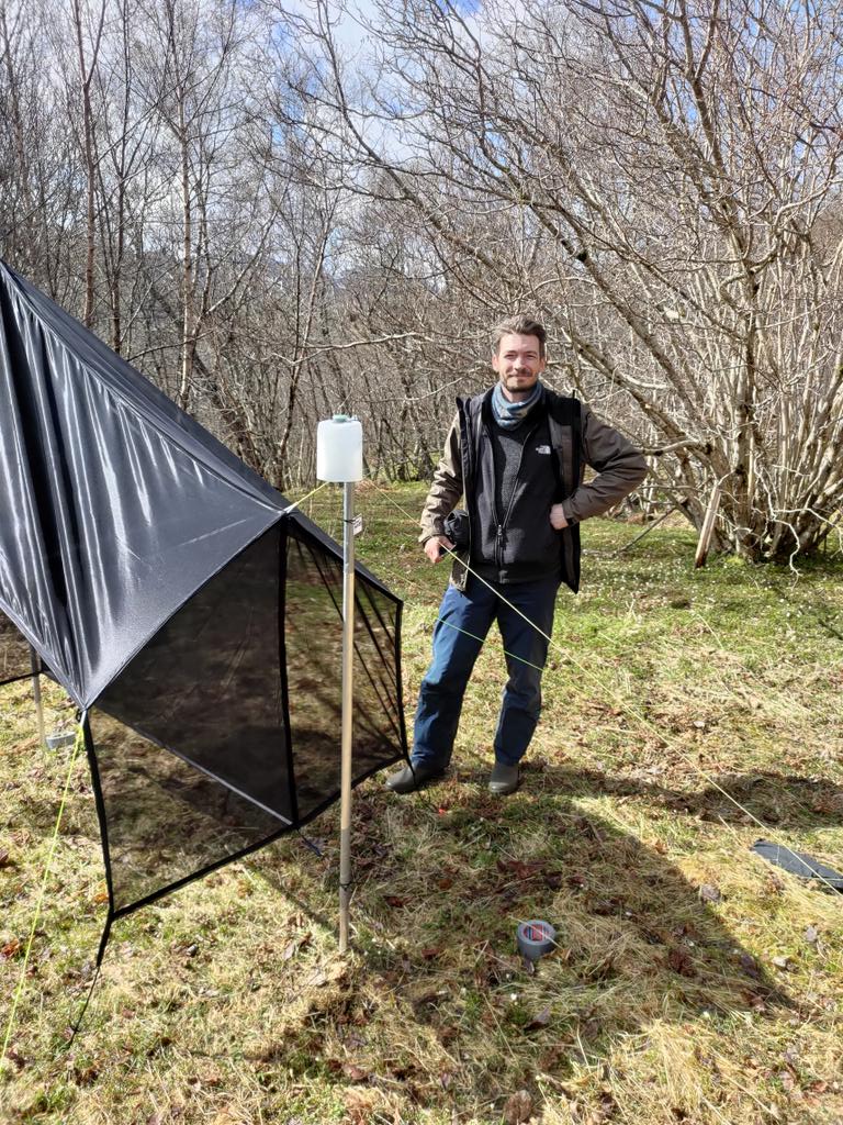 Franz, doing a PhD on <a href="/SusLandUse/">SusLandUse</a> is happy with the set up of the Malaise trap.