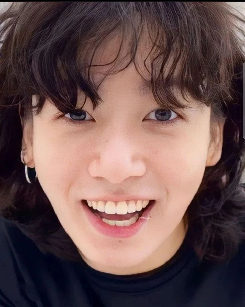 allu_panda207's tweet photo. Jungkook has the most purest heart, he explained his discomfort in the kindest way so as an army we should understand and respect his privacy. So please leave him alone. You can cheer up him in a different way like attending concerts &amp; fan meetings but pls don't go overboard. https://t.co/jBTlPe3Zhz