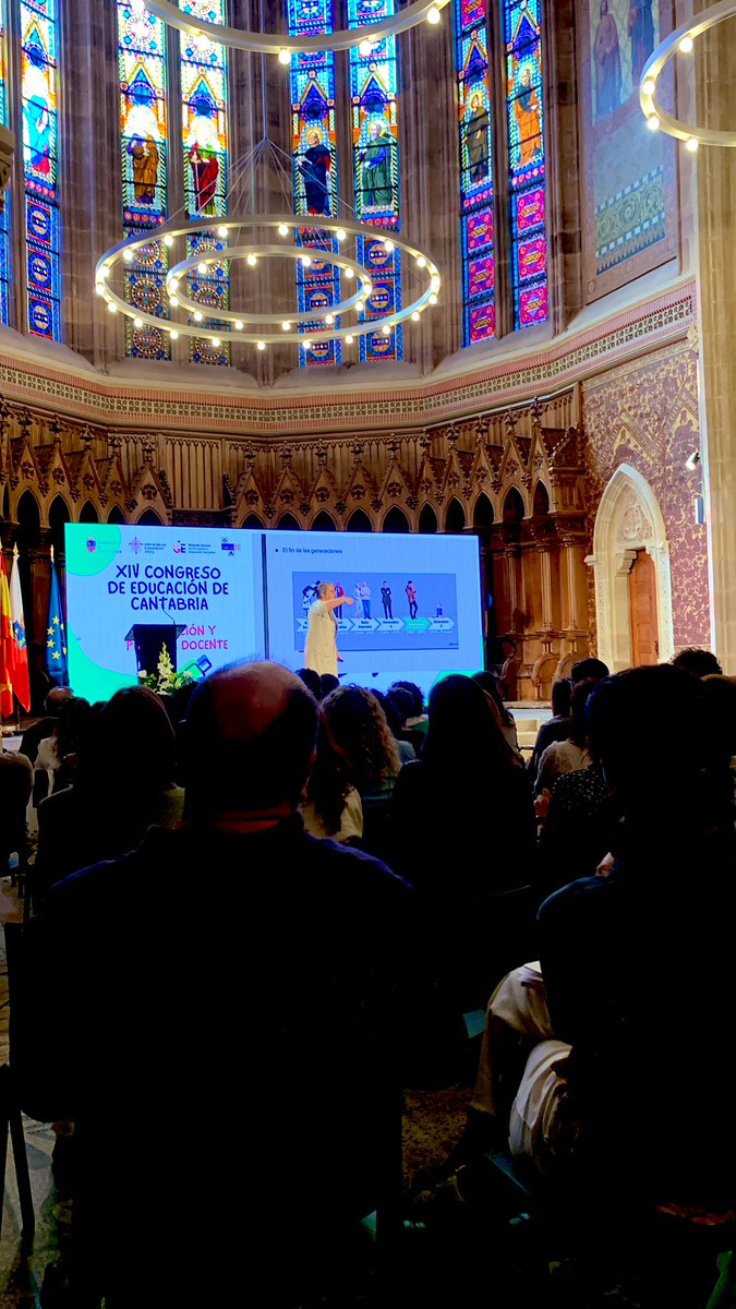 gsal67's tweet photo. Las consecuencias de los náufragos digitales. “Les hemos dejado solos” XIV Congreso de educación en Cantabria. @dreig https://t.co/e1voHoLh59