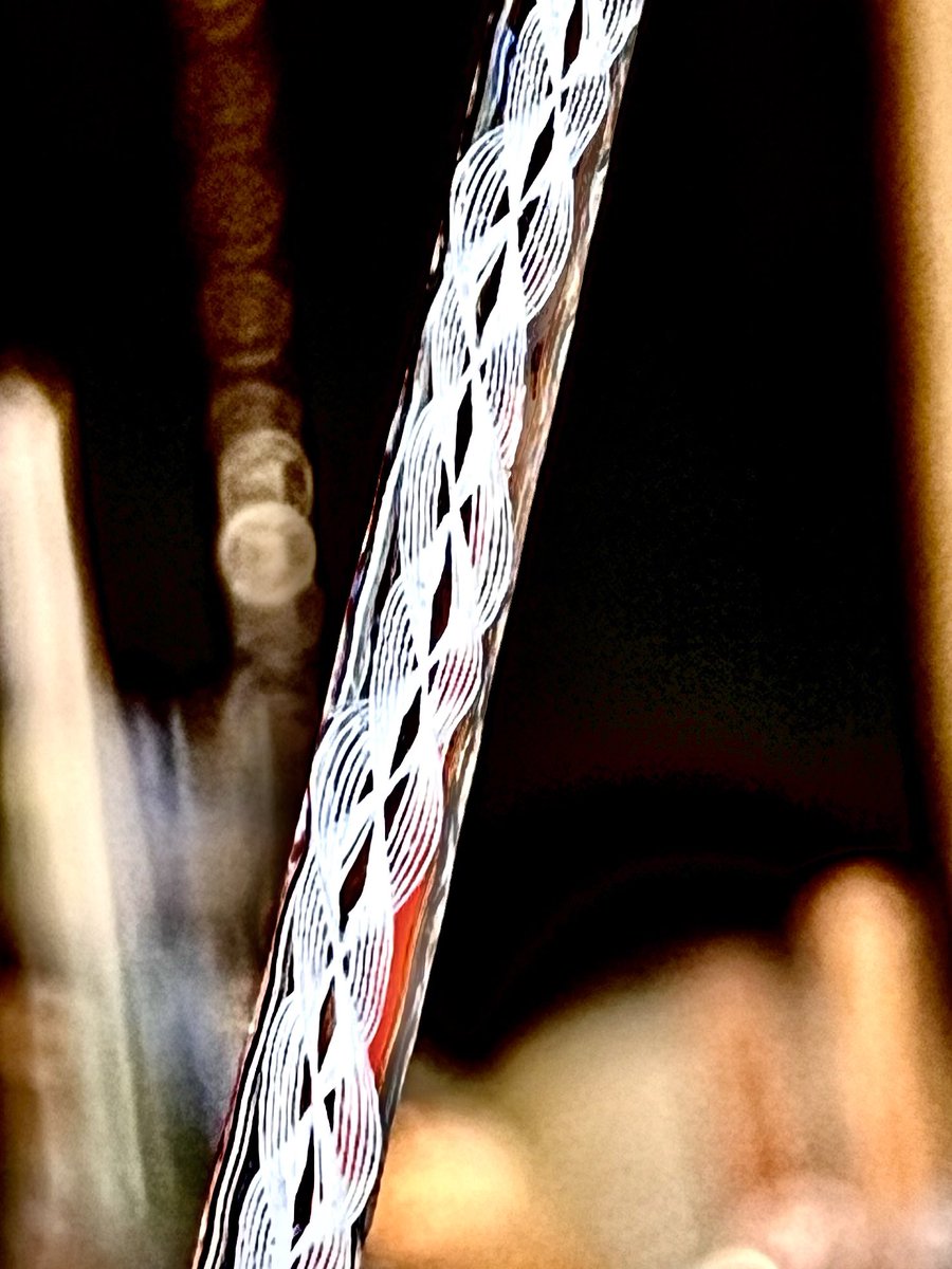 Una_zucca's tweet photo. 十文字のレース棒を作ったものの
巻いてみたらクリアーが多かったでごわす……
最後のもう一盛りが余分でごさったぁ(-᷅_-᷄๑)
#ガラス工房桜花
#バーナーワーク #Burnerwork #ランプワーク #Lampwork
#とんぼ玉 とんぼ玉
#ガラス #ソフトガラス #佐竹ガラス https://t.co/r7m7xcUgLW