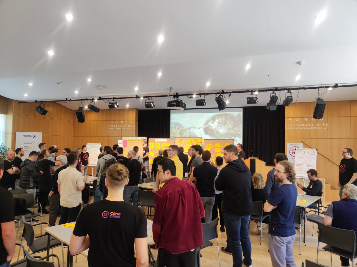 Voting on sessions at Como Camp is done, sessions are about to start. Awesome topics were proposed. I'm looking forward to an insightful day. #comocamp