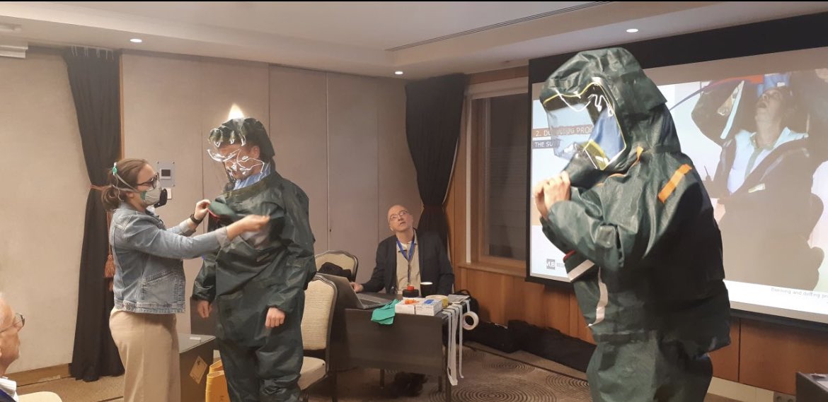 IHubloue's tweet photo. Just-in-time-training demonstration by the nursing team of the #Emergency #Department of the @UZBrussel
Interactive hands-on sessions (#donning and #doffing of #PPE) during the Final Event of the @NOFEAR_EU Project held in Brussels on May 4th 2023. https://t.co/KuujD1Qypu
