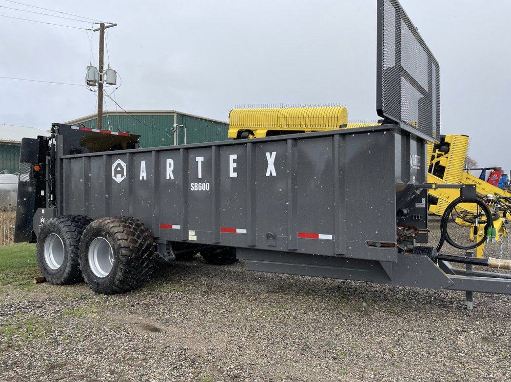 This SB600 was spotted in Embro, Ontario, Canada.
#ArtexStrong #artexfamily