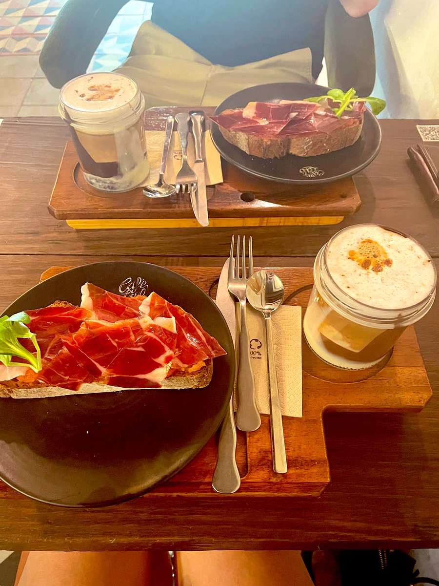 PaoloKeys's tweet photo. Out and about Murcia 

🇪🇸☀️ https://t.co/kCbRasljhI