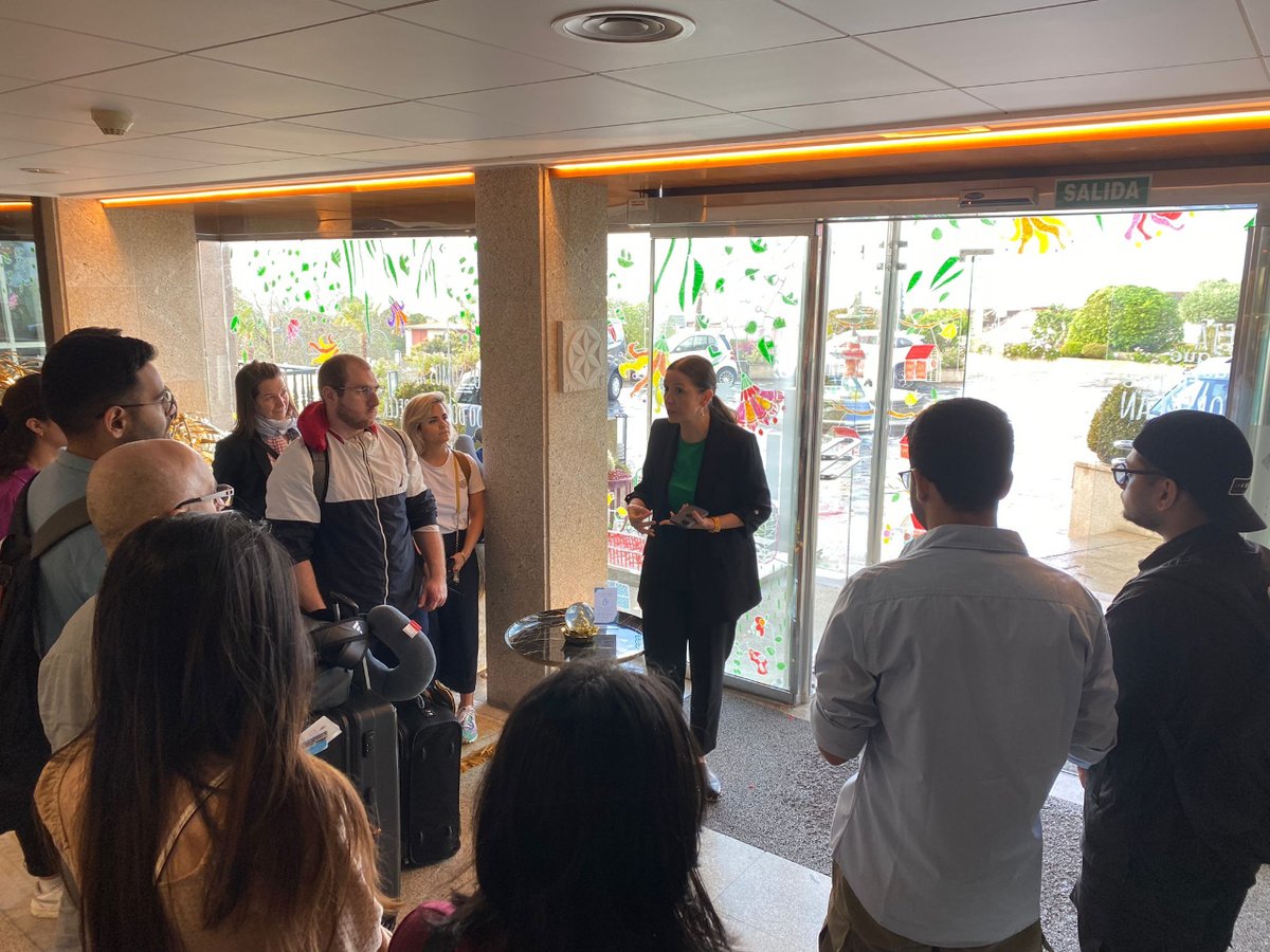 <a href="/anamendezgil/">Ana Méndez Gil</a> <a href="/GBCollege/">George Brown College</a> <a href="/augustasanxenxo/">Augusta Spa Resort</a> <a href="/AdegaEidos/">Adega Eidos Albariño</a> <a href="/Bodegas_Valtea/">Bodegas Valtea</a> <a href="/BDReginaViarum/">Bodega Regina Viarum</a> <a href="/AdegaACoroa/">Adega A Coroa</a> <a href="/ATabernaOurense/">A Taberna Restaurant</a> 🔹 Durante su estancia en #Galicia se hospedan en el <a href="/augustasanxenxo/">Augusta Spa Resort</a> y visitarán varias bodegas: <a href="/AdegaEidos/">Adega Eidos Albariño</a>, <a href="/Bodegas_Valtea/">Bodegas Valtea</a>, <a href="/BDReginaViarum/">Bodega Regina Viarum</a> y <a href="/AdegaACoroa/">Adega A Coroa</a> 

🔹 Además disfrutarán de una comida en <a href="/ATabernaOurense/">A Taberna Restaurant</a>