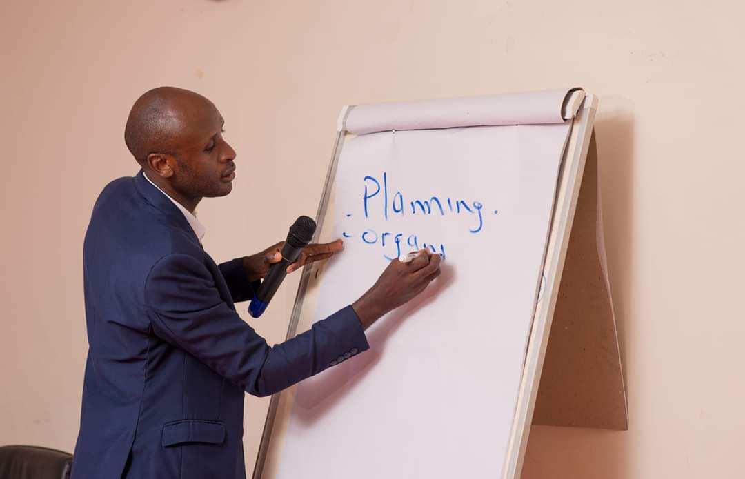 KateregaUthman's tweet photo. A well-executed plan can make the difference between a good idea and a successful project...#nkconsulting Let our consultants lay it out for you! #NKgroup
Get in touch with us today on: 0780338797
#marketingdigital #marketing #consultancy https://t.co/dxrlnLy3AY