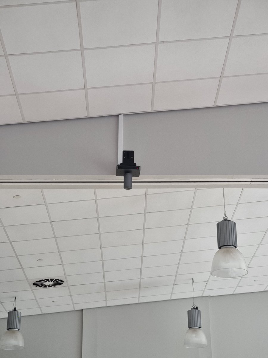 PrimaryT's tweet image. Our AV Team&apos;s recent project was to configure and install a new Training and Video Conferencing Suite. With a 4K video conferencing PTZ camera, remote control for pan, tilt and zoom and a microphone array for 360-degree voice pickup.

#VideoConferencing #Yealink #AVInstallation