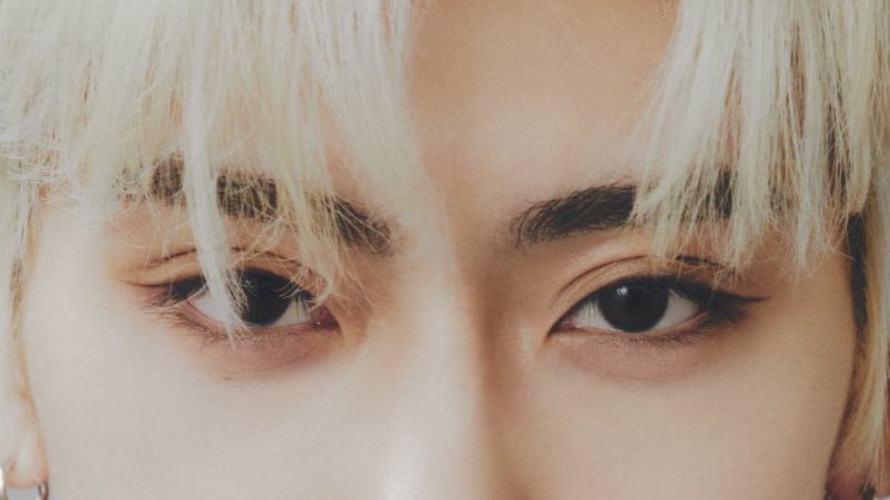 haeshion's tweet photo. HIS CAT EYES https://t.co/gLYRc0FBfX