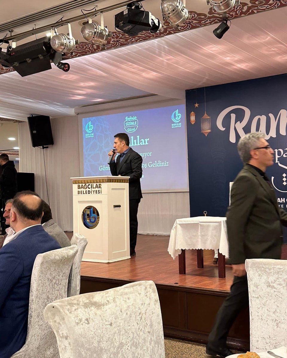 fatihhyagizz's tweet photo. Bağcılar belediyesi Vanlılara yaptığı programa katılım sağladık.
Ayni zamanda bağcılarda yaşayan hemşerilerimizin belediyeyle var olan sorunlarını dile getirdik.
Emeği geçen bütün dostlara teşekkür ediyoruz. #VanFed #deli #İstifa #AdaletliTemsiliyet https://t.co/S7K6S69AUc