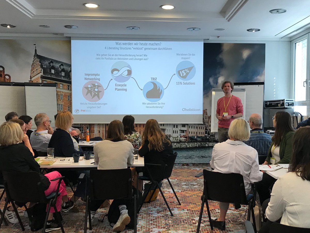 projektmagazin's tweet image. Die Teilnehmenden tauschen sich im Vortrag von Daniel Steinhöfer zu ihren aktuellen Herausforderungen aus &amp;amp; ordnen diese in den Ecocycle Planning ein. #liberatingstructures #vuca #teamführung #agile #selbstorganisation #projektmagazin #projektmanagement #pmwelt #pmwelt2023