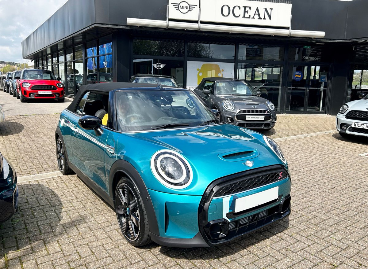 We had the pleasure of handing over the first MINI Convertible Seaside Edition in Cornwall at Ocean Falmouth. A huge congratulations to the owner, we hope you enjoy many happy adventures in this incredible MINI! 🌊