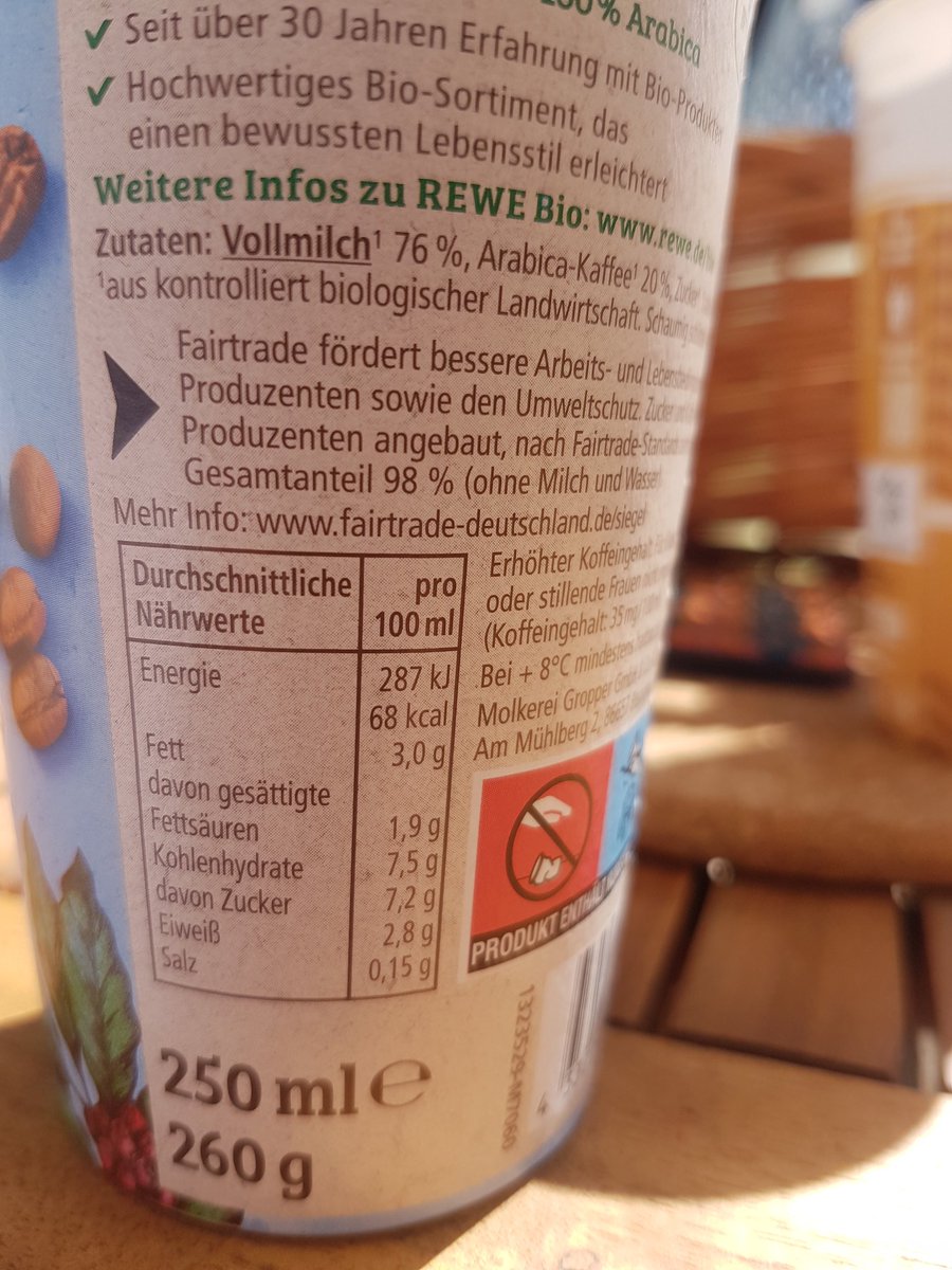 versehentlich's tweet photo. @bmel @bzfe_de #Nutriscore 
Zwei Produkte, fast identische Inhaltsstoffe....der #Nutriscore variiert derart drastisch...
Völlig intransparent und gleichzeitig hoch bedenklich wie es zu solchen Bewertungen kommt! https://t.co/u8syPi7cys