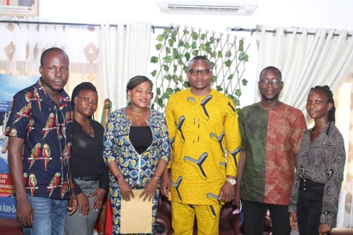 #NonAuxMTN dans les communes de #Klouékanmè et #Aplahoué*  
Le Maire de la Commune de Klouékanmè #DieudonnéGbedjekan s'engage pour la lutte contre les Maladies_Tropicales_Négligées. 👇🏾👇🏾 👇🏾👇🏾
Le lien: m.facebook.com/story.php?stor…