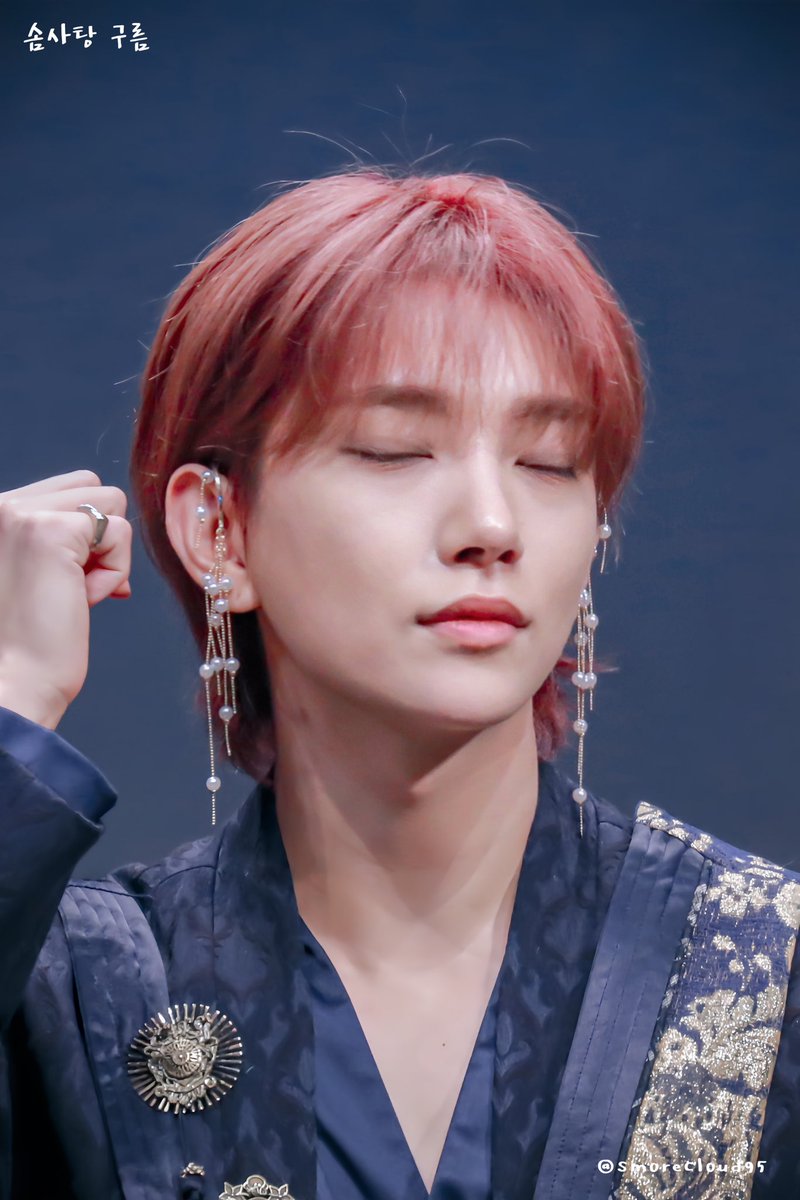 SmoreCloud95's tweet photo. 230429 팬사인회
예쁘다💖💙
·
#세븐�� #SEVENTEEN #조슈아 #JOSHUA https://t.co/kJlTbcSd9f