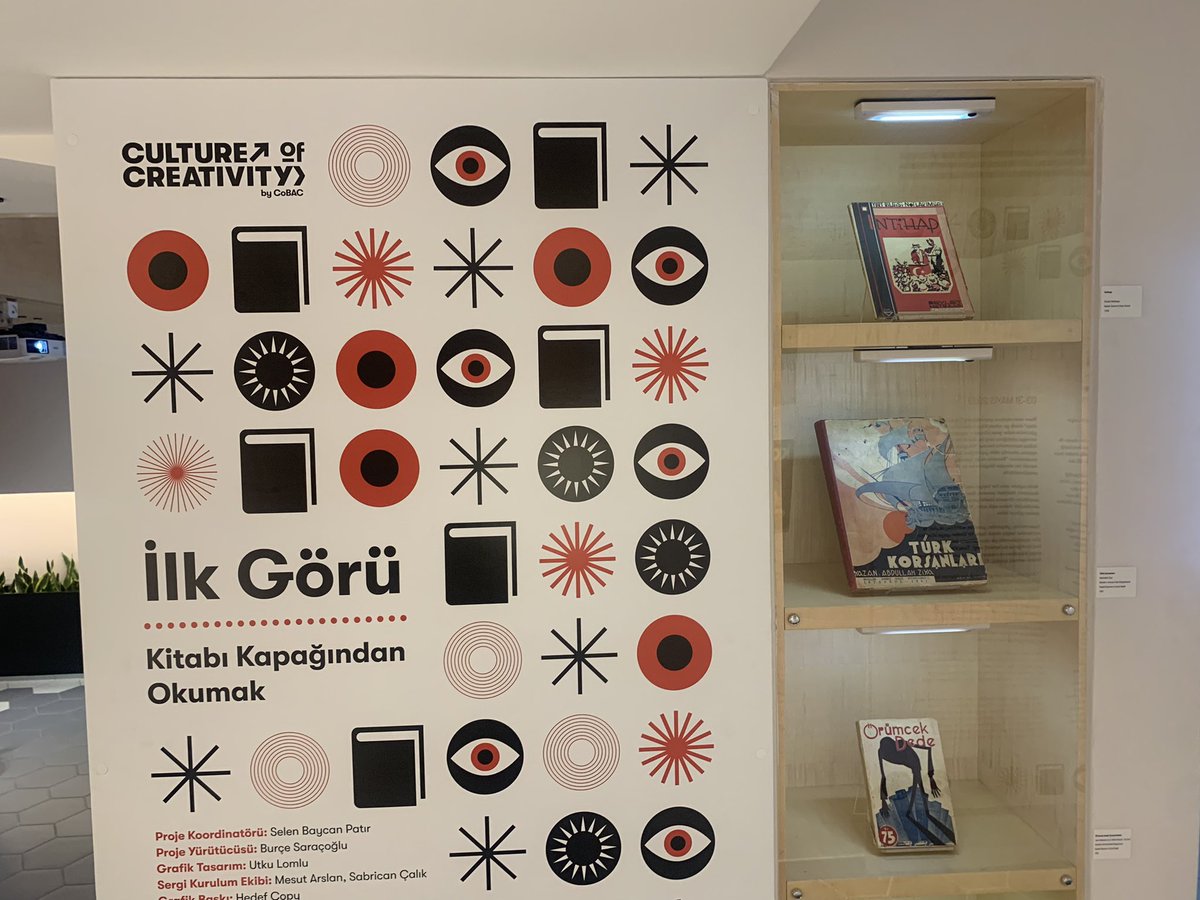 LibrakonsA's tweet photo. @omerdurmaz yine şahane bir sergi hazırlamış. Hele konu nefis; kitap kapakları… https://t.co/CVUuOmADPq